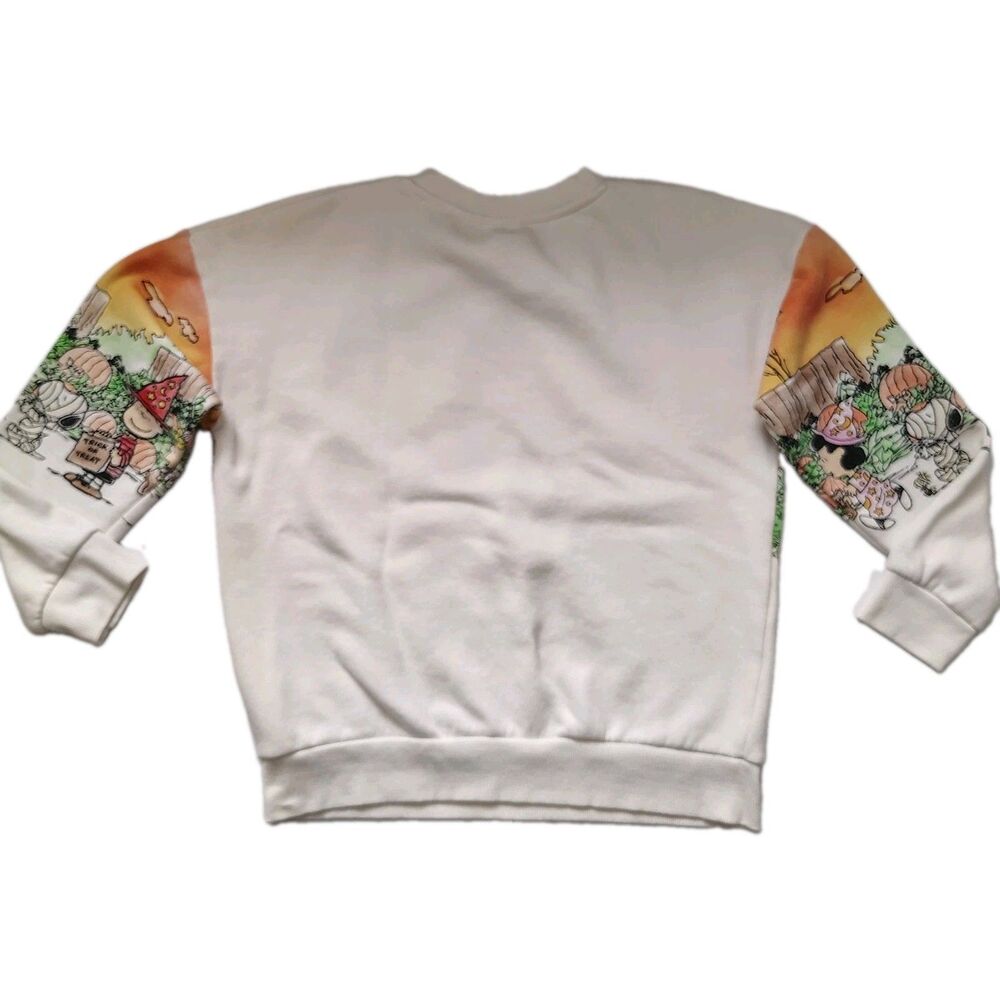 Peanuts Snoopy Halloween Sweatshirt Womens Size S M Oversized Winter White Crewn - Picture 3 of 10